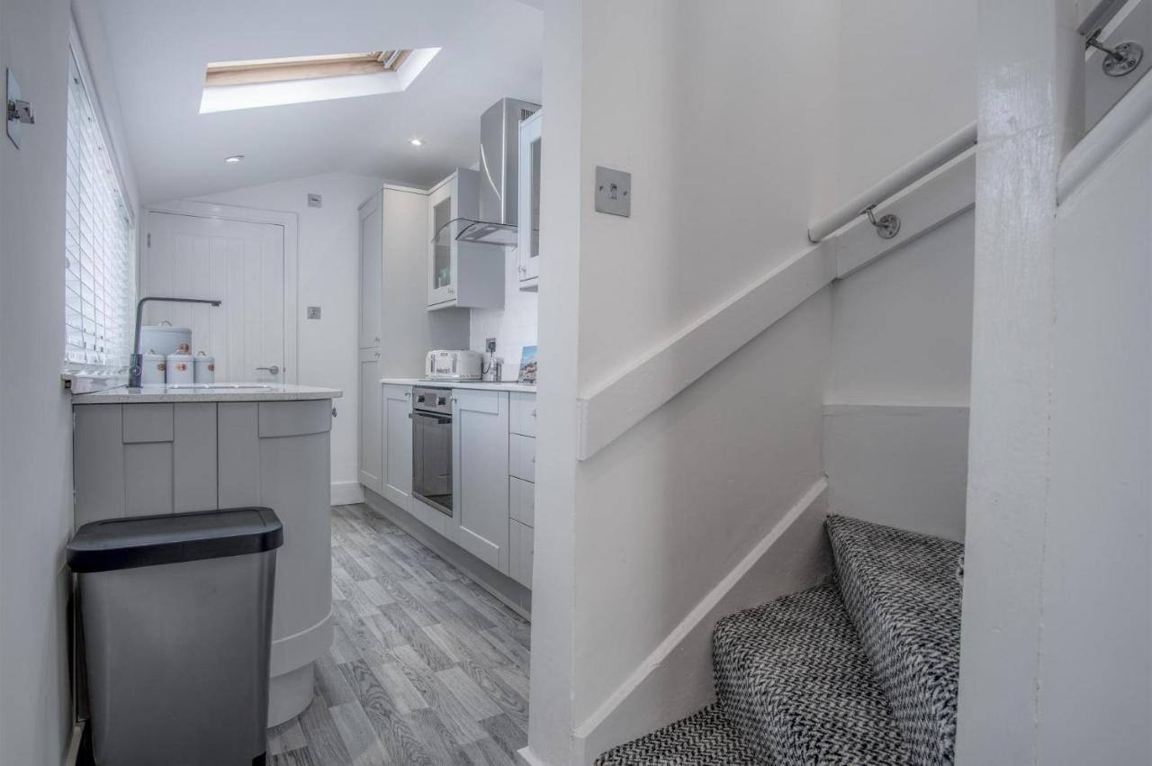 Hawtree Cottage - 2 Bedroom Cottage - Tenby Extérieur photo